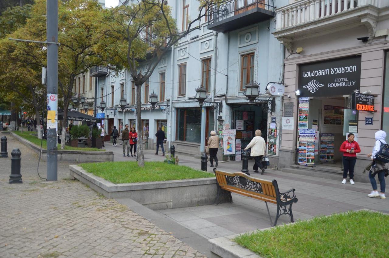 20 Shota Rustaveli Avenue Appartamento Tbilisi Esterno foto